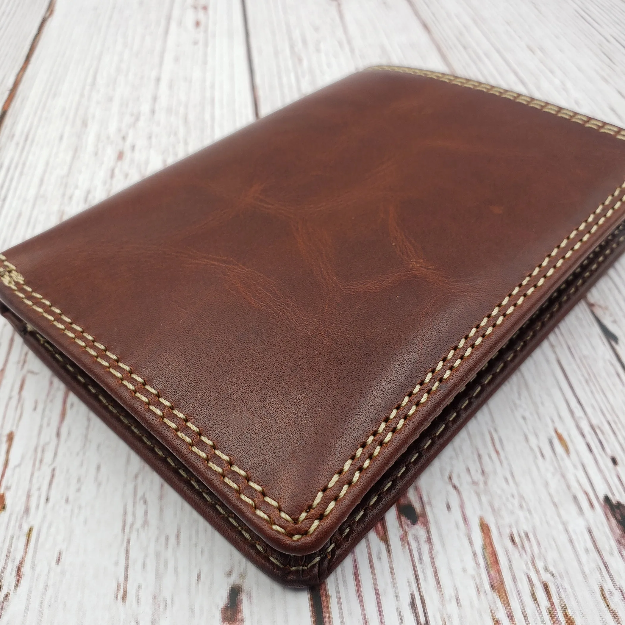AG Wallets Vintage Distressed Leather Hipster Wallet with Coin Pocket