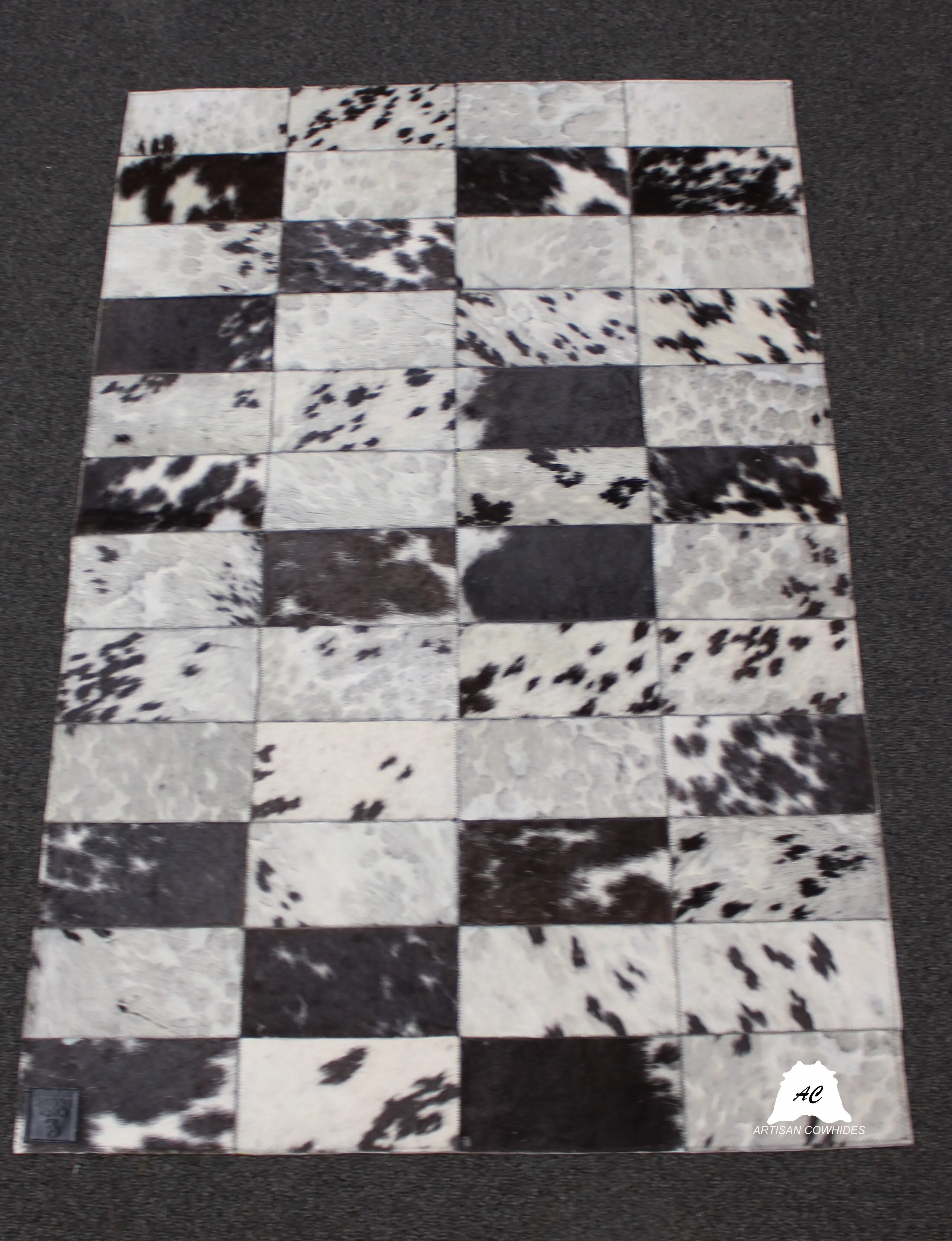 Black & white  Patchwork Cowhide Rug – 49 x 32 IN- 124 x 81 cm | Bedside Cowhide Patchwork