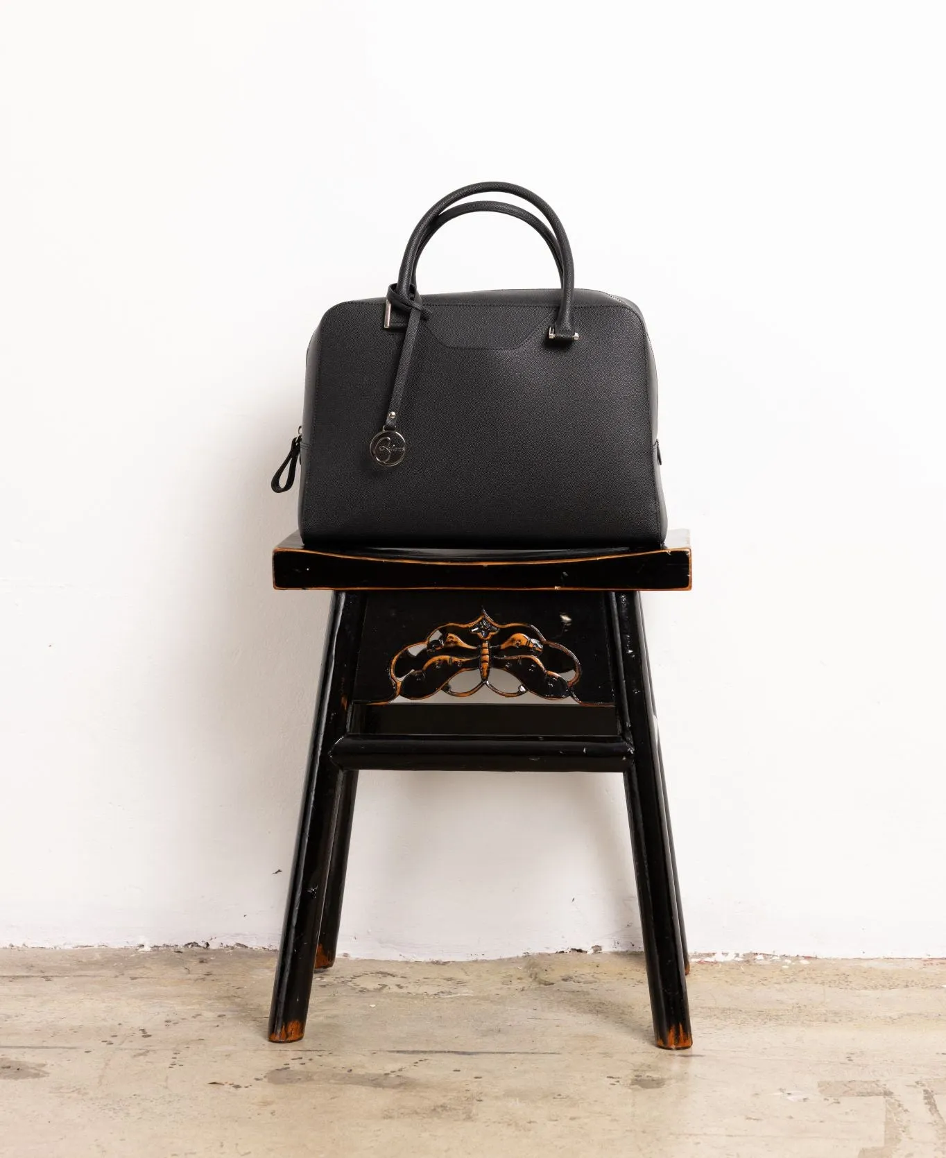 Briefcase leather bag in black