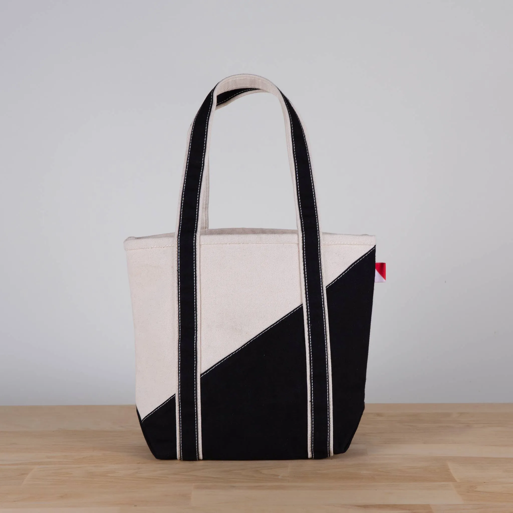 Contemporary Tote Bag Mini: Natural with color accent