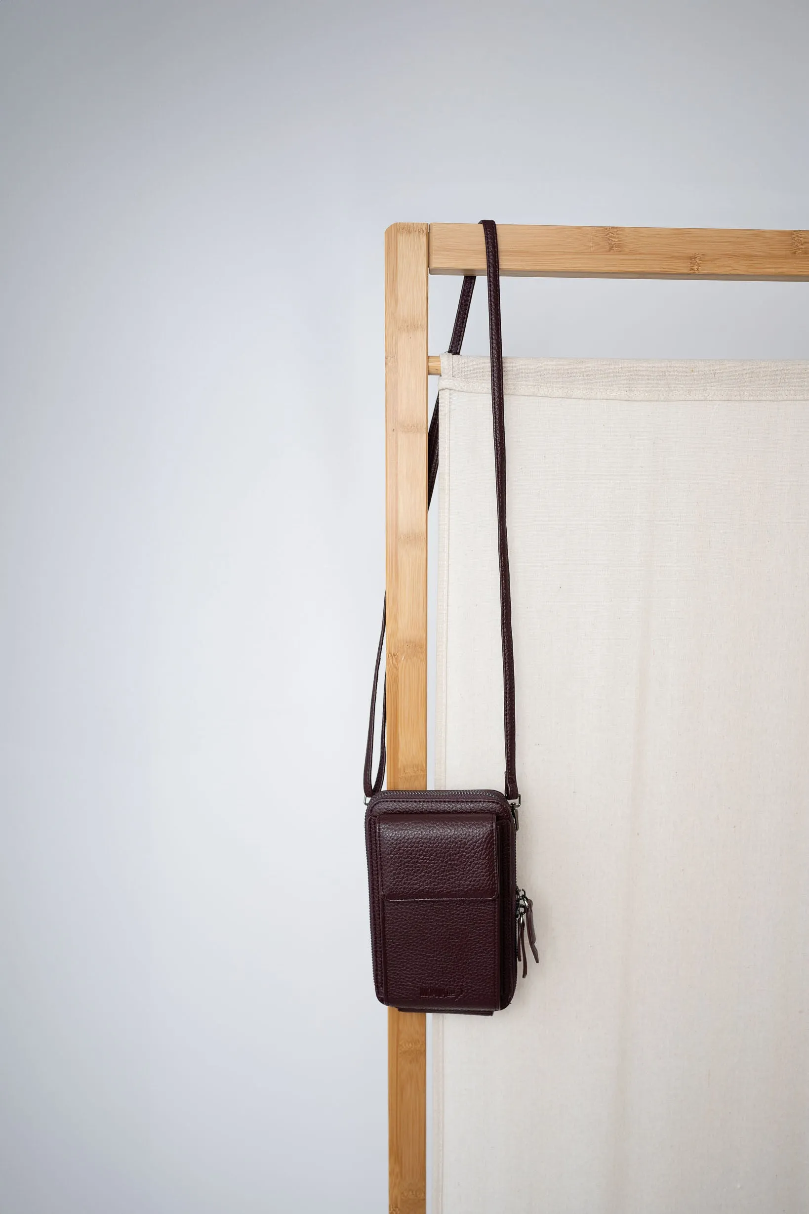 Courtenay Place Purse - Wine
