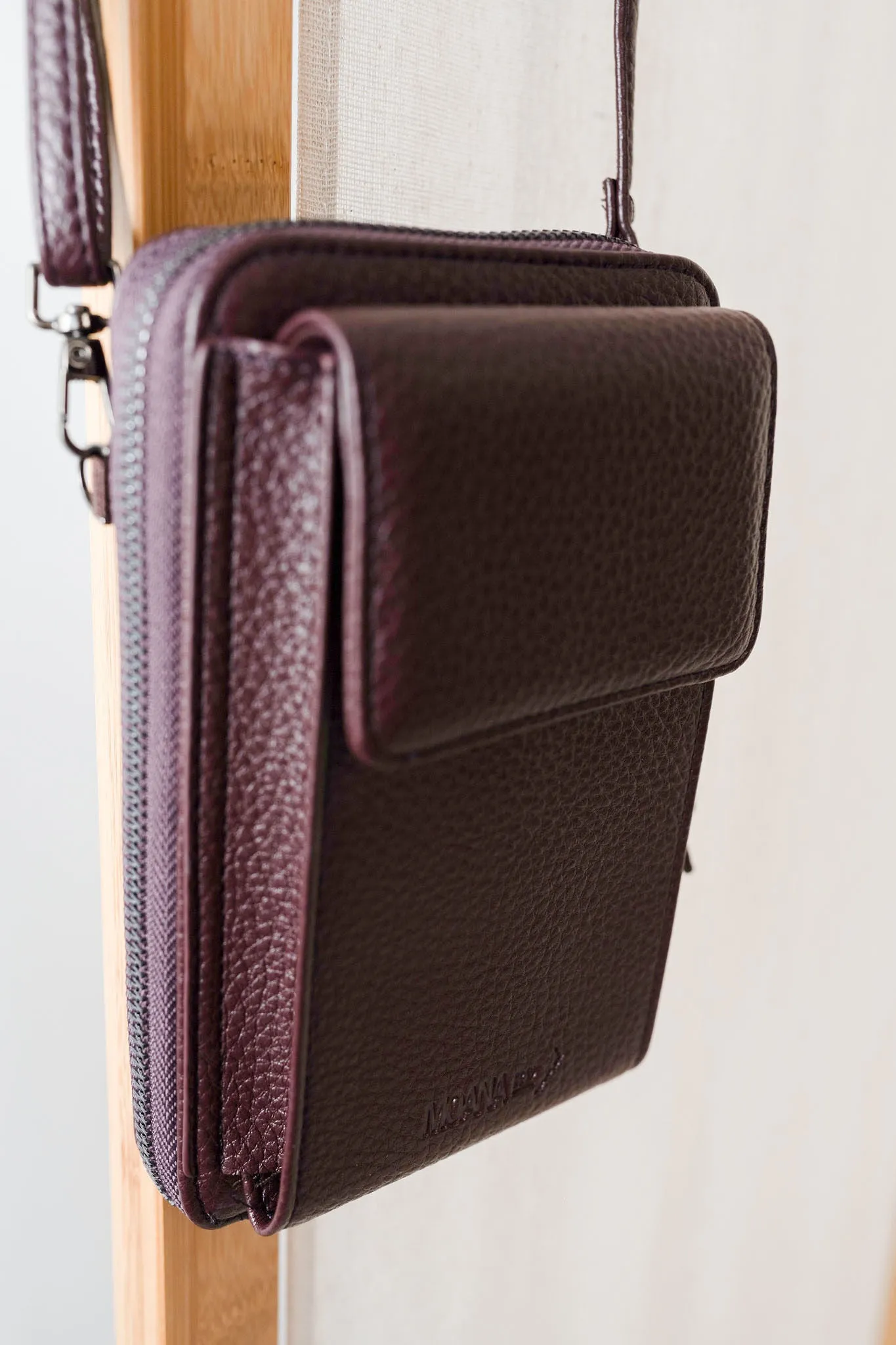 Courtenay Place Purse - Wine