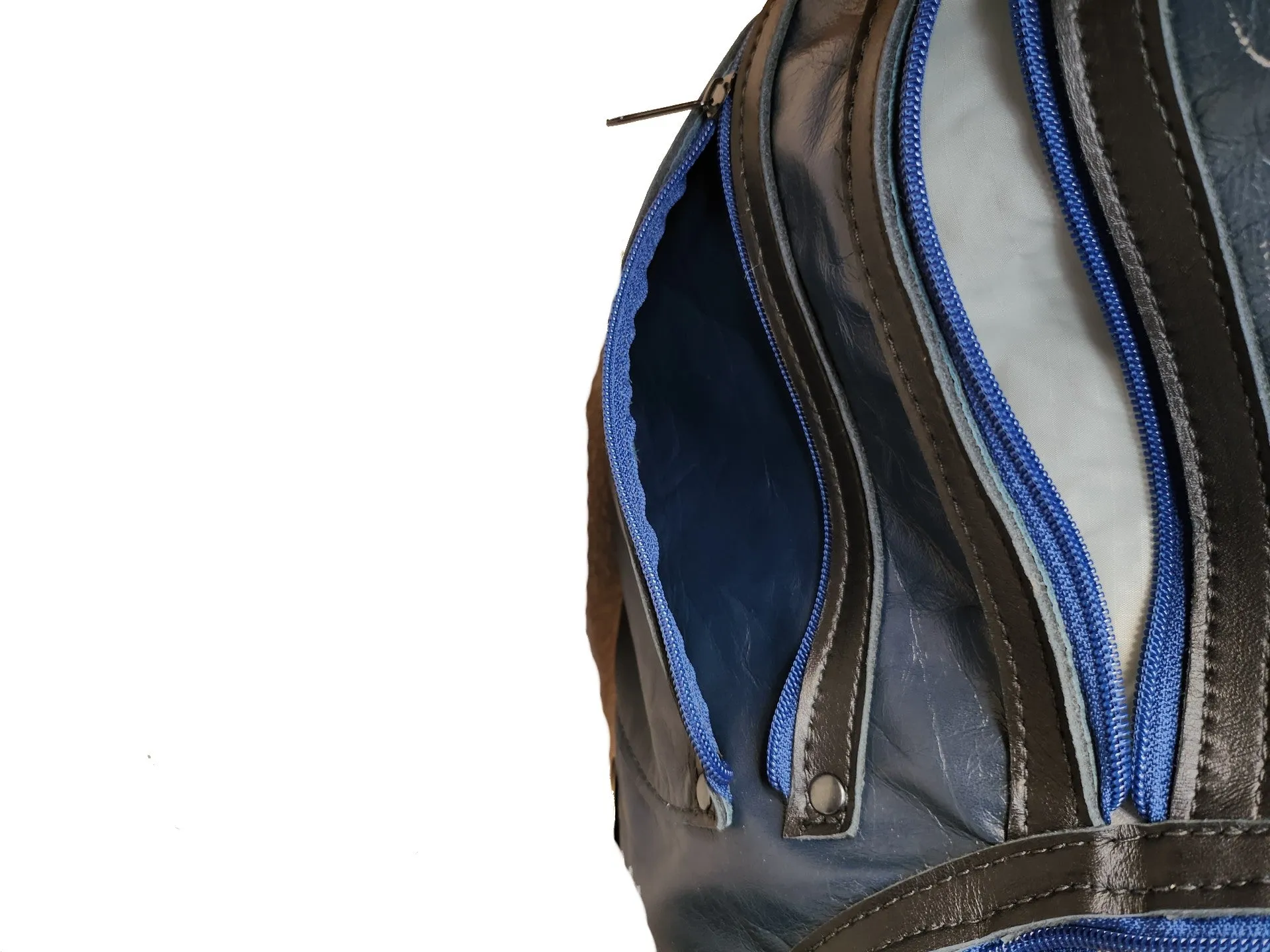 Front Bag in Blue Leather