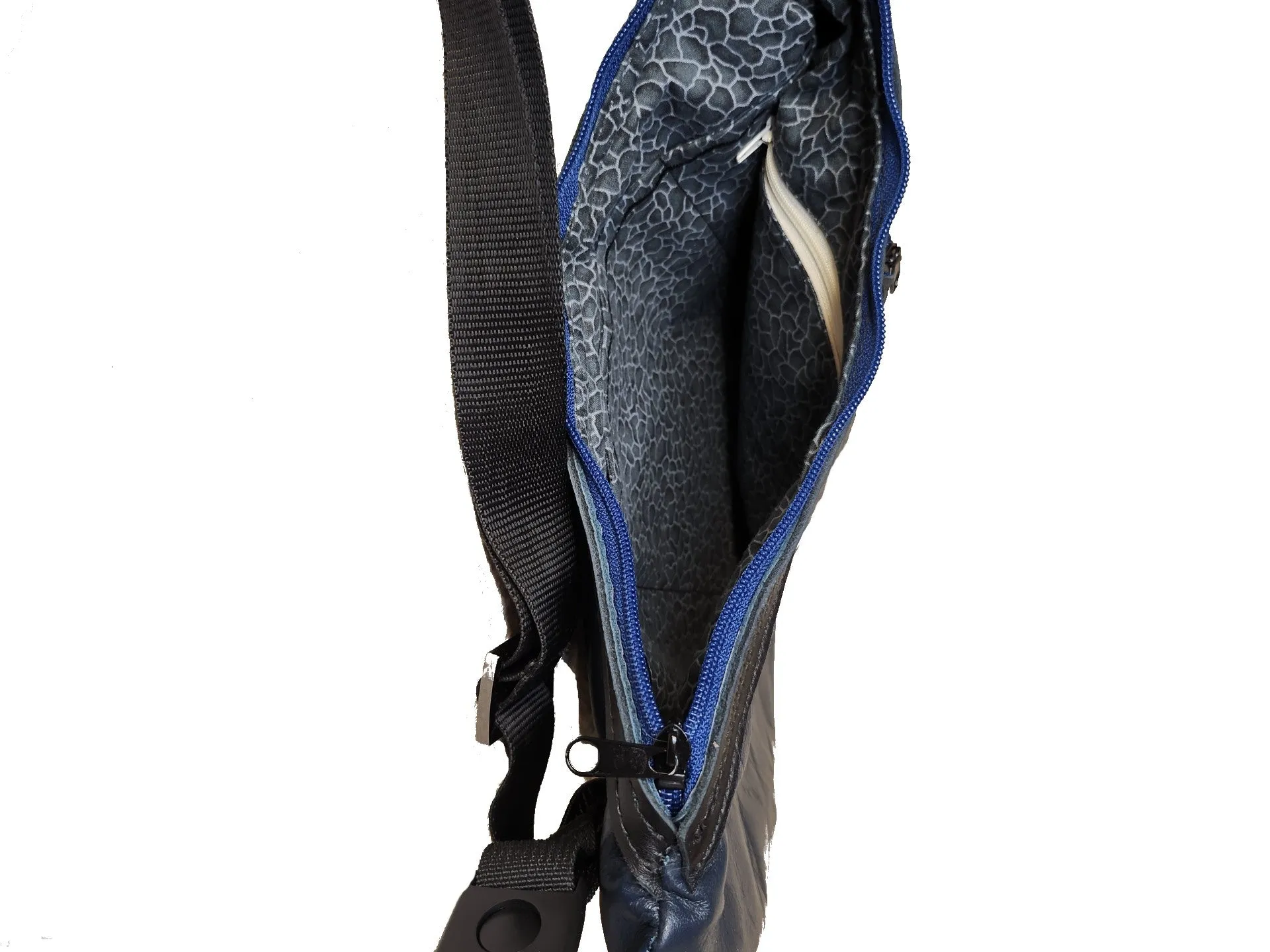 Front Bag in Blue Leather