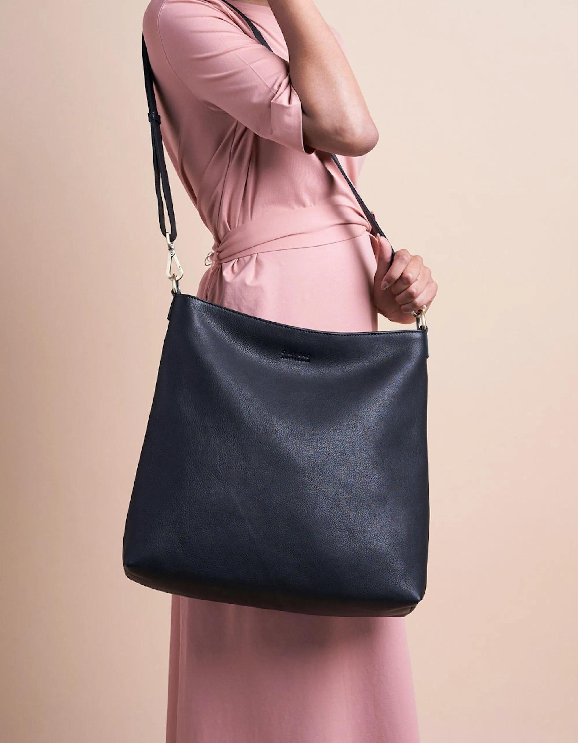 Janet Shopper | Soft Grain Leather
