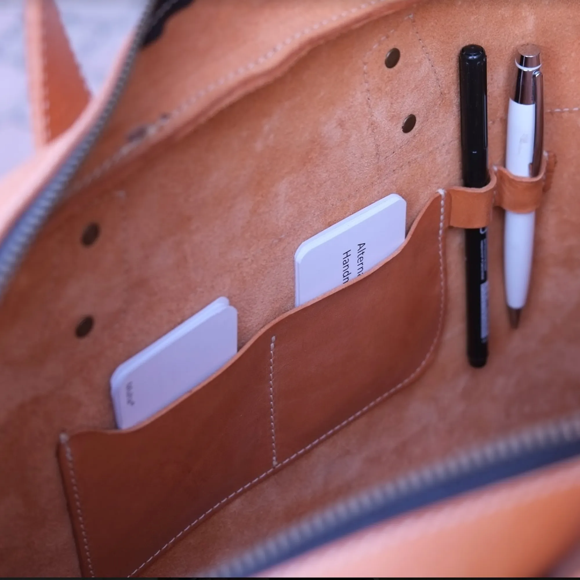 LEATHER DAILY BRIEFCASE