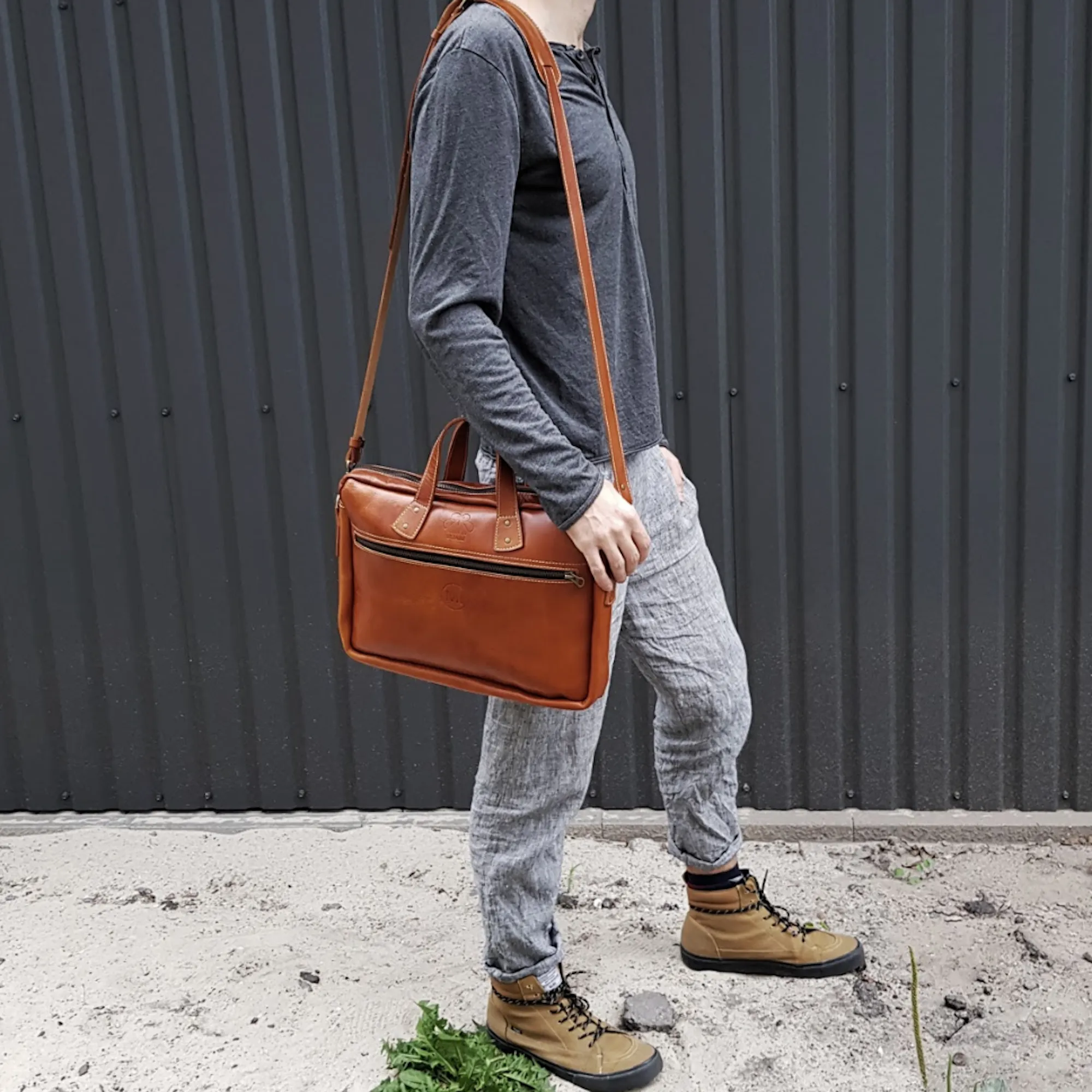LEATHER DAILY BRIEFCASE