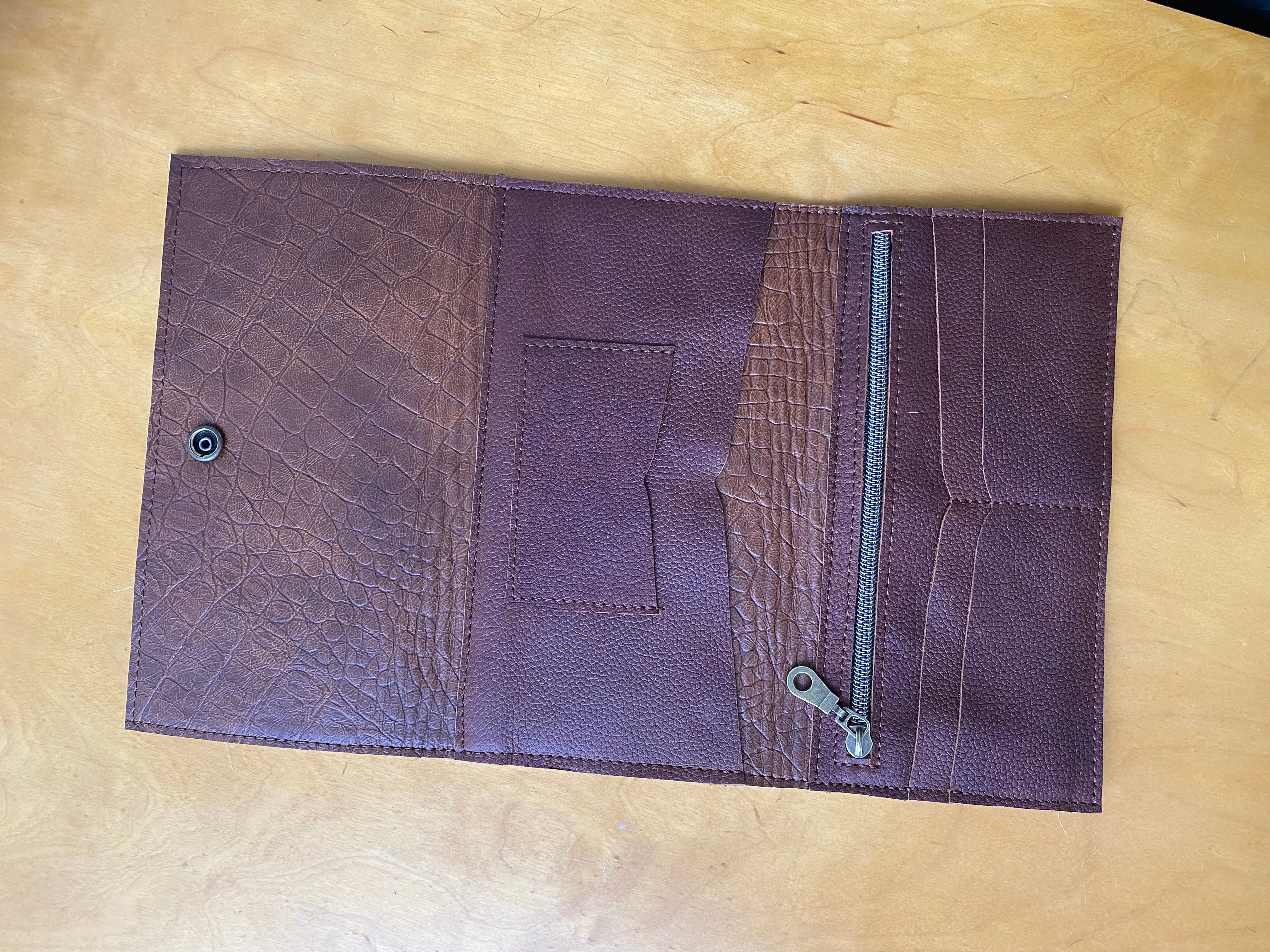 Leather wallet / Passport holder