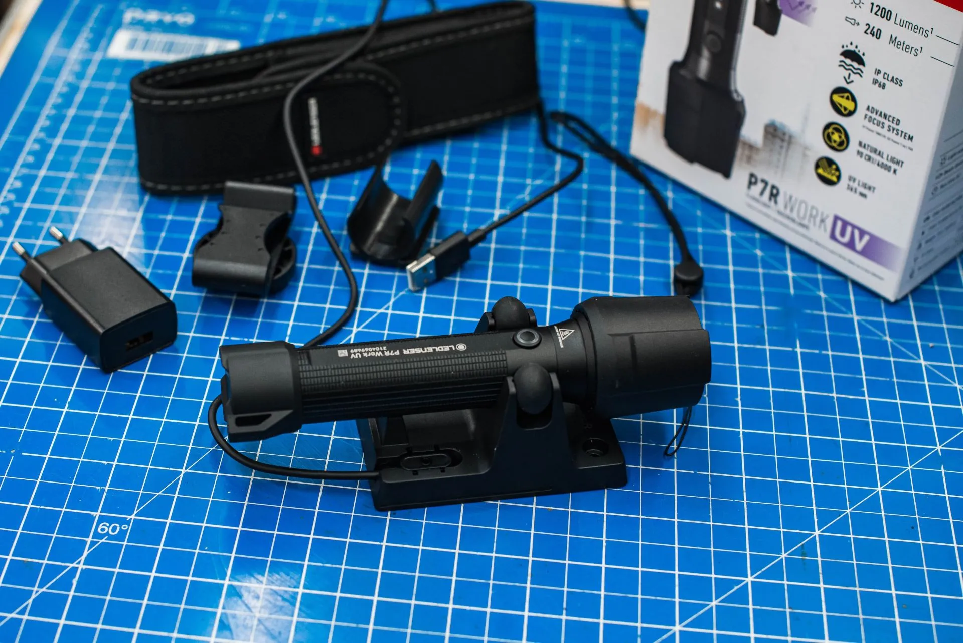 Ledlenser P7R Work UV / Box