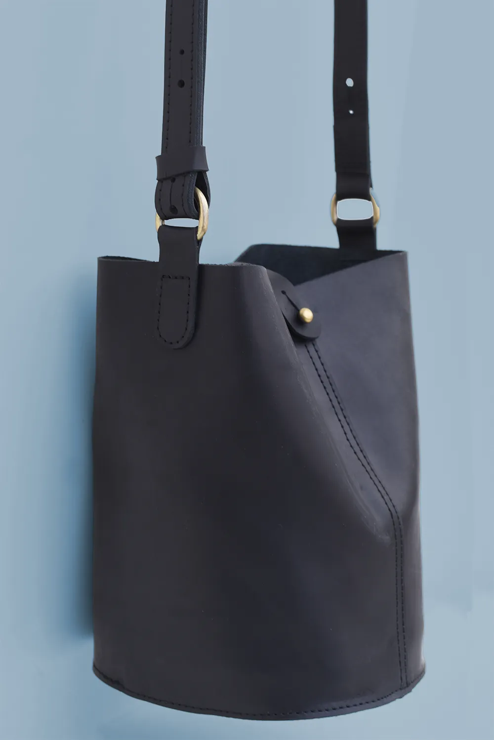 MADE TO ORDER - PEAS Bucket Bag