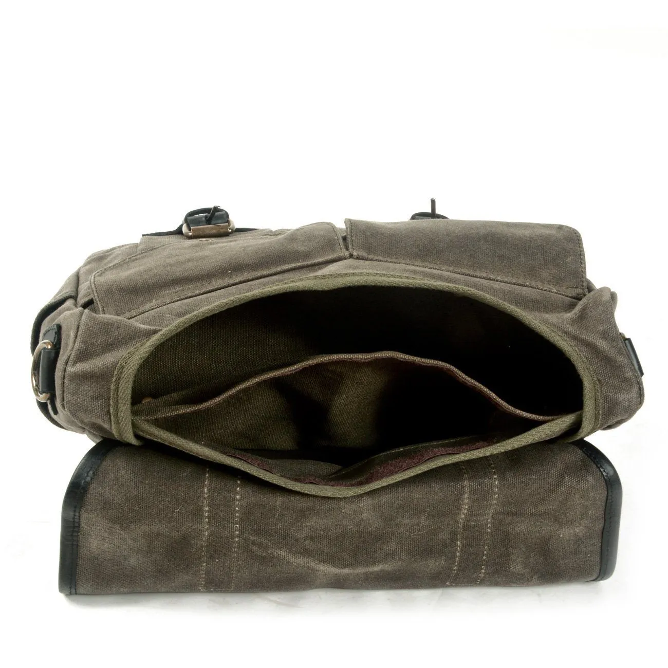 Stylish Vintage Camera Bags for Photographers