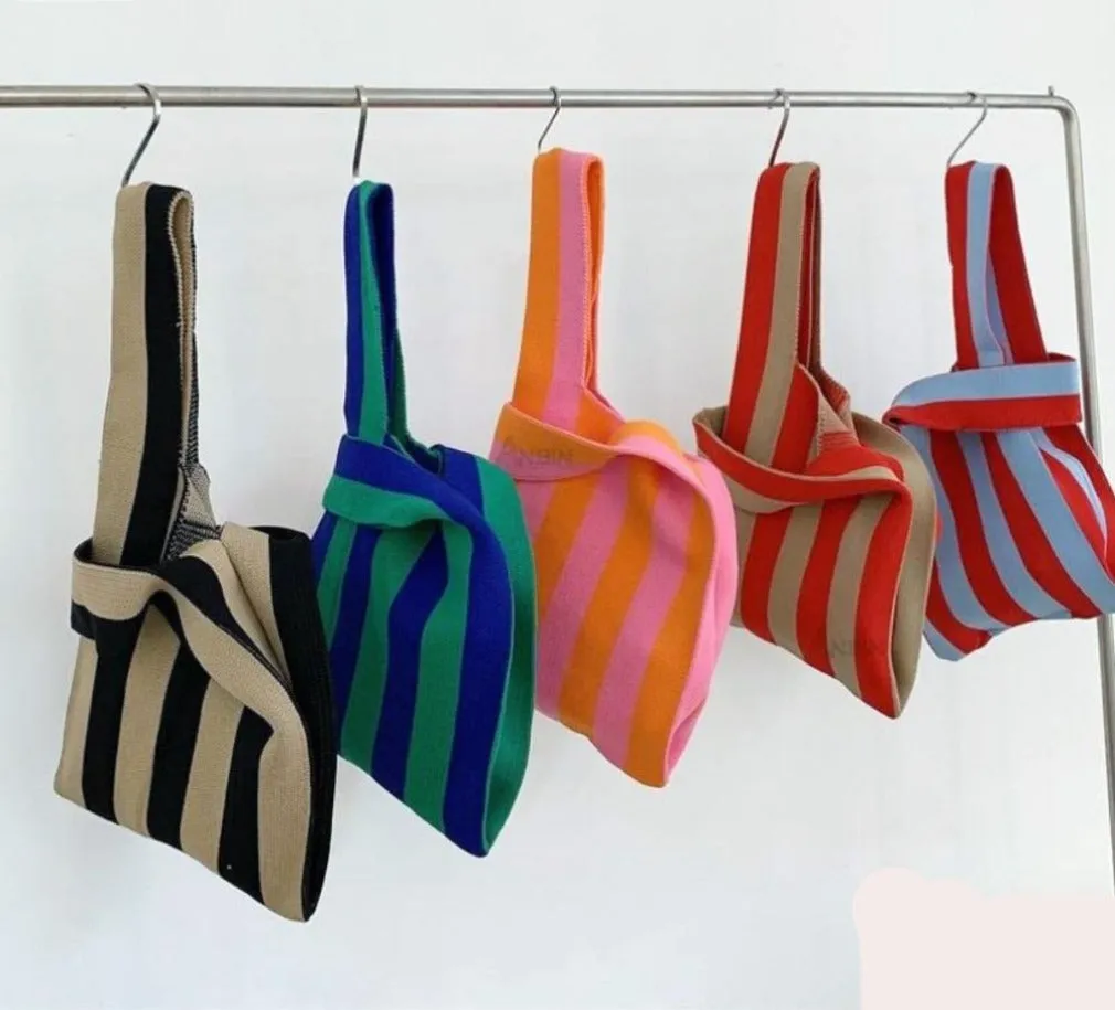 Toto Knit Knot Bag