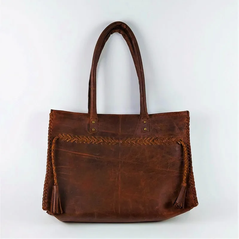 Trendy waxed leather shoulder bag