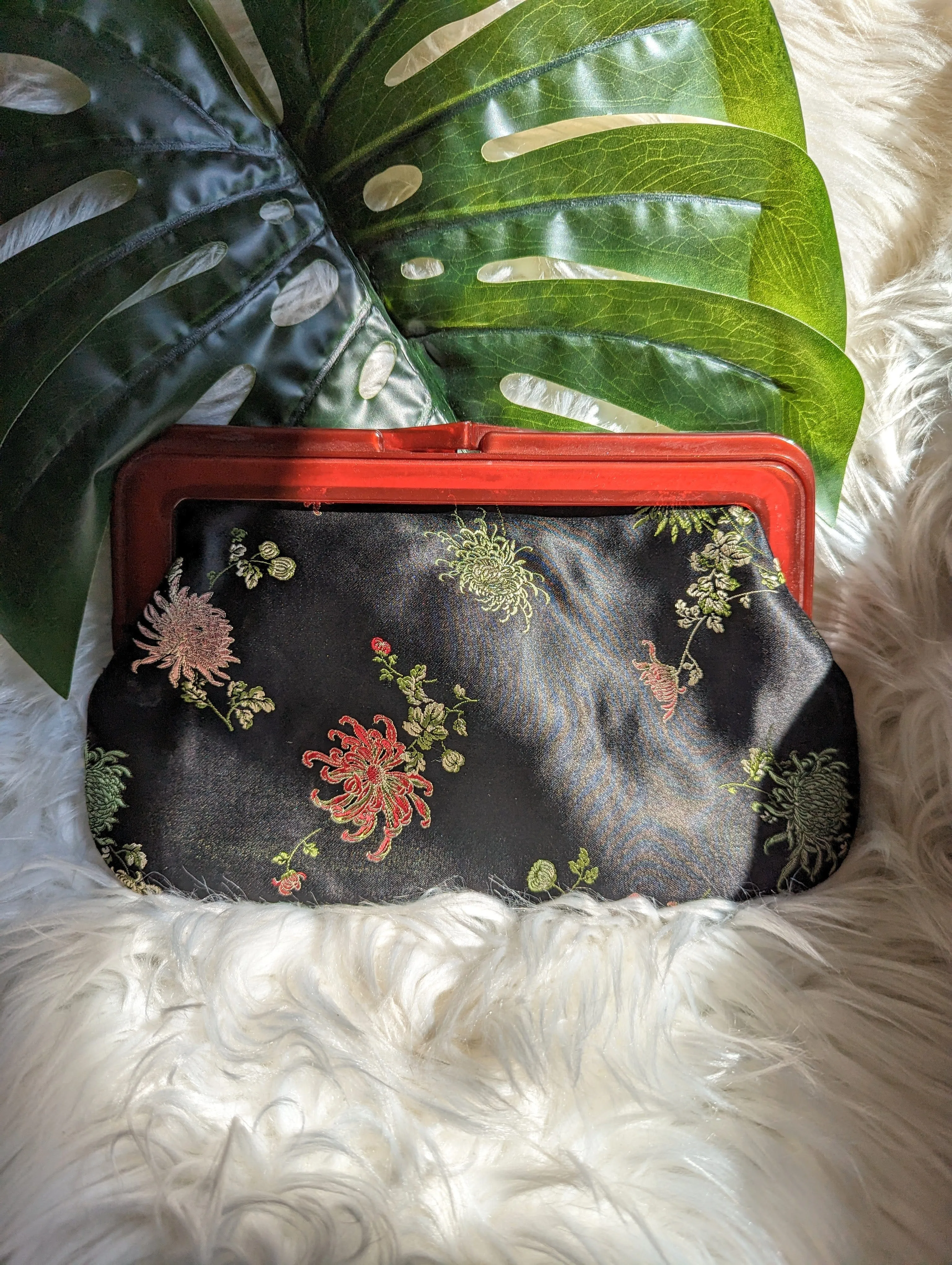 Vintage - Floral Brocade Clutch