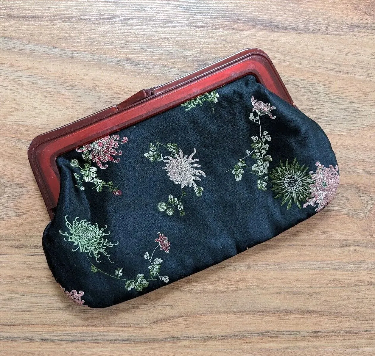 Vintage - Floral Brocade Clutch
