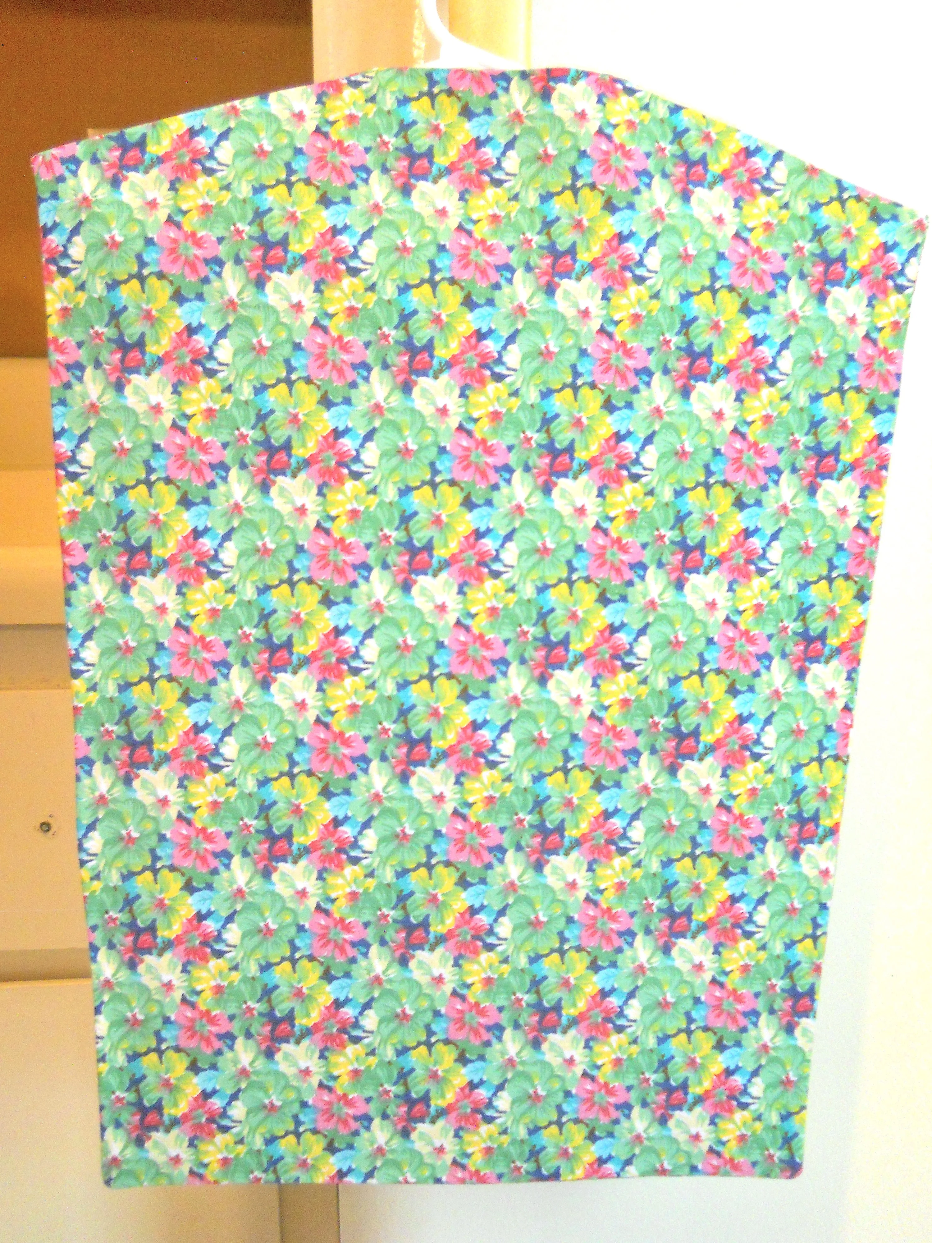 Vintage Style Clothespin Bag in Green and Pink Floral